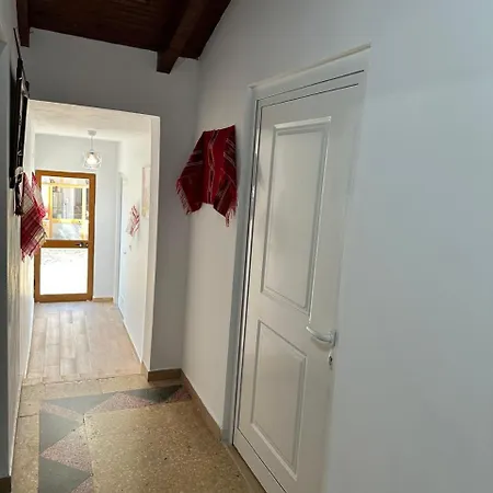 Zefi Rrencc Apartament *